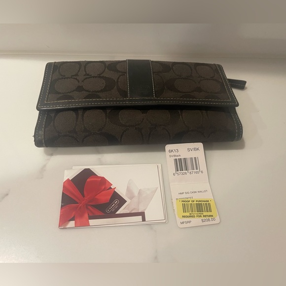 Authentic Coach wallet - Picture 10 of 11